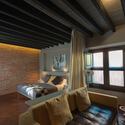 Room 1 of 87