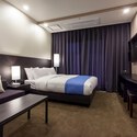 Room 1 of 28