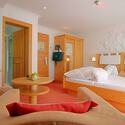 Room 1 of 40