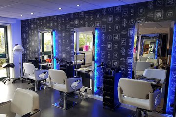 Hair salon