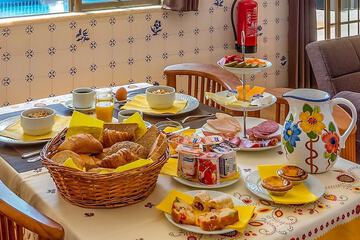 Breakfast meal