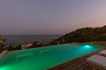 Infinity pool