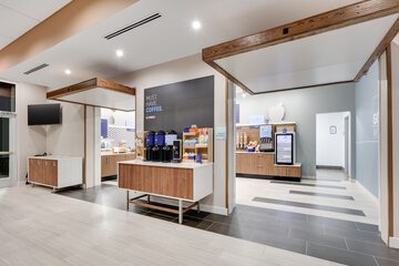 Breakfast/Coffee Service 23 of 32