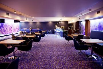 Sports bar