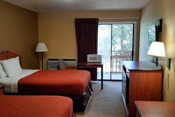  Econo Lodge Inn & Suites Hot Springs 33