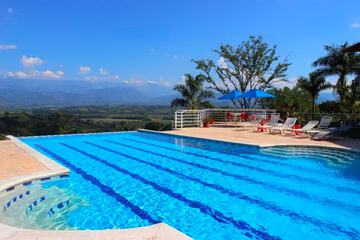 Infinity pool