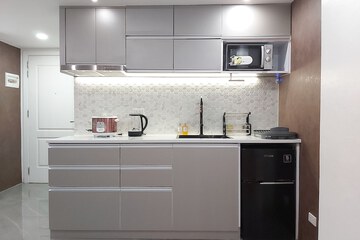 Private kitchenette