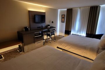 Room 19 of 42