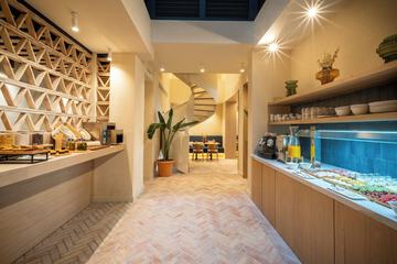 Breakfast buffet