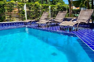 Rooftop pool