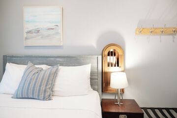 Room 43 of 151