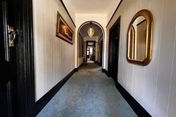 hotel_rooms