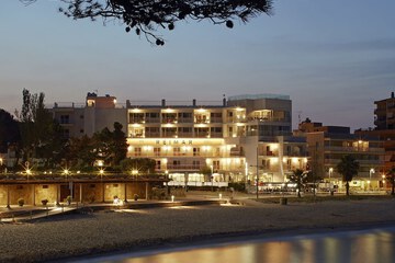 Front of property - evening/night
