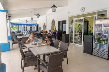 Breakfast area
