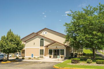 Super 8 by Wyndham Red Wing