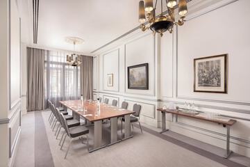 Meeting facility