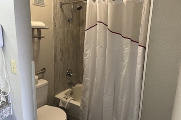 Room 8 of 15
