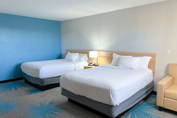 Days Inn & Suites by Wyndham Santa Rosa