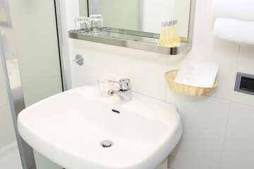 Bathroom sink