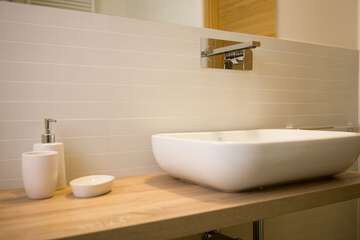 Bathroom sink