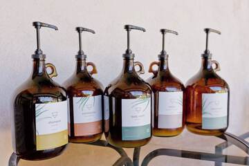 Bathroom amenities