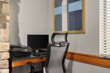 Business Center 61 of 62