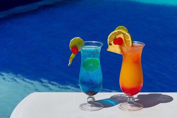 Poolside bar