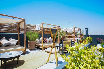 Sundeck