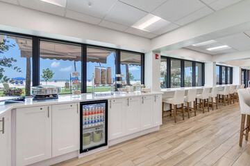 Breakfast area