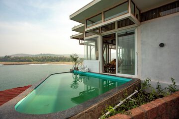 Private pool