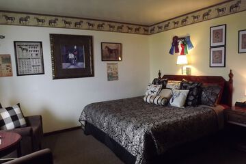 Room 105 of 175