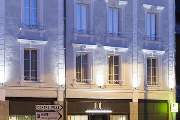 Front of property - evening/night