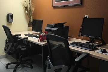 Business Center 36 of 41