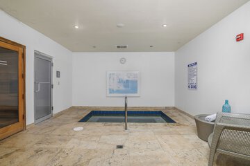 Indoor spa tub