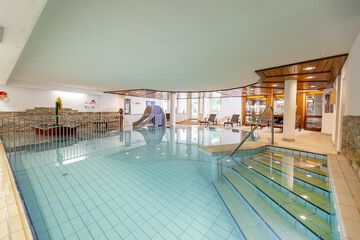 Exercise/lap pool