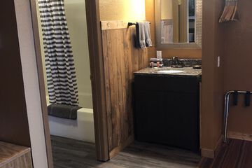 Bathroom sink