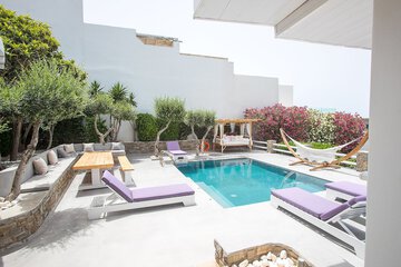 Private pool
