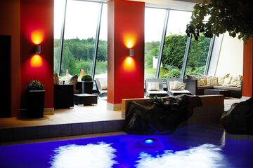Exercise/lap pool