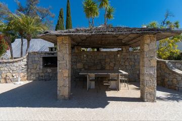 BBQ/picnic area