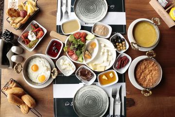 Breakfast meal