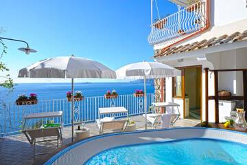 Sundeck