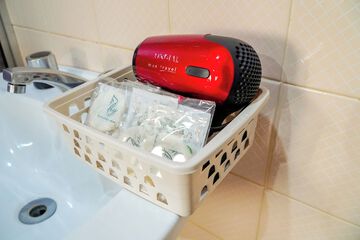 Bathroom amenities