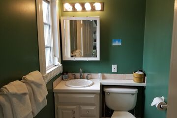 Bathroom sink