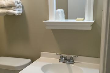 Bathroom sink