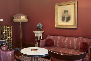 Lounge 77 of 78