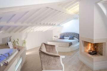 Private spa tub