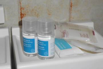 Bathroom amenities
