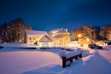 Front of property - evening/night