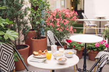 Breakfast area