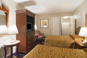  Econo Lodge Inn & Suites Hot Springs 37